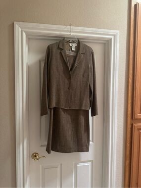 Jones New York Brown Two-Piece Skirt Suit Set